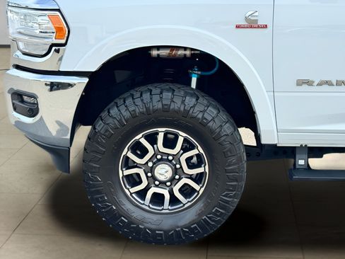 Used 2022 RAM 3500 Limited AWD/4WD image 43