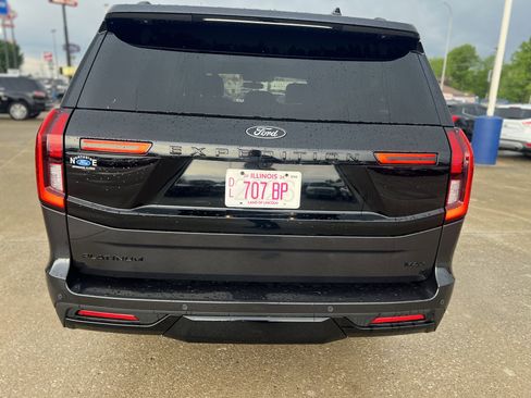 Used 2025 Ford Expedition Max Platinum w/ Stealth Appearance Package AWD/4WD image 7