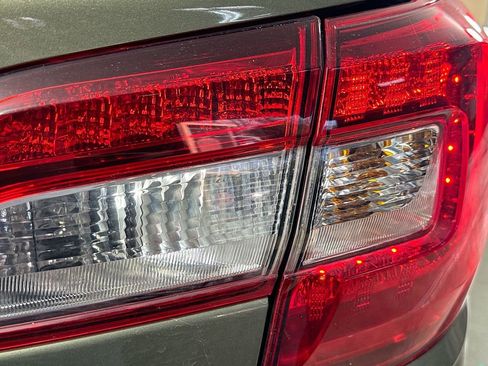 Used 2017 Subaru Outback 2.5i Premium image 31