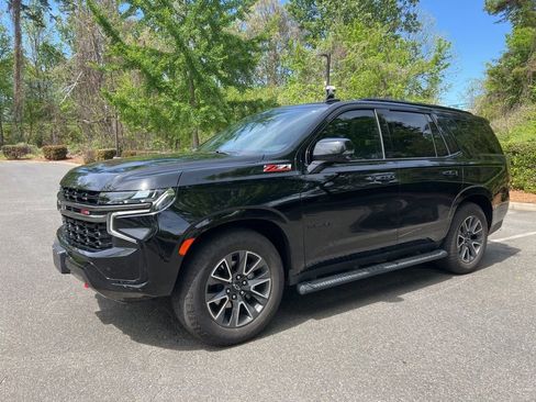 Used 2022 Chevrolet Tahoe Z71 w/ Z71 Off-Road Package image 2