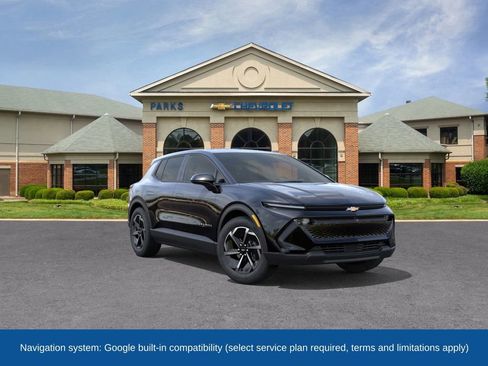 New 2026 Chevrolet Equinox EV LT image 2