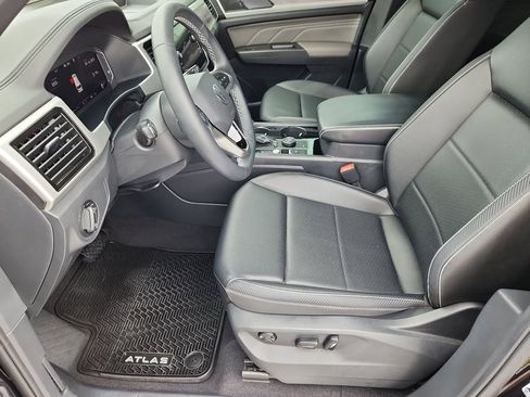 Used 2023 Volkswagen Atlas Cross Sport SE AWD/4WD image 8