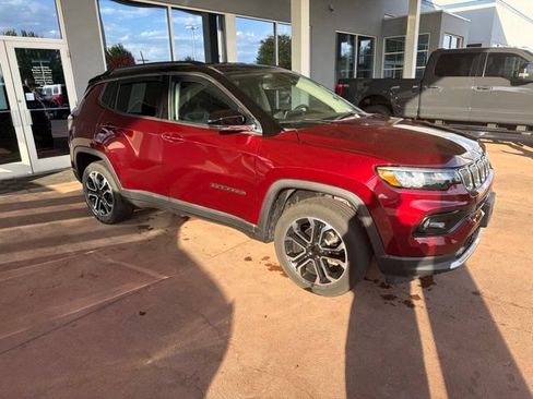 Used 2022 Jeep Compass Limited AWD/4WD image 10