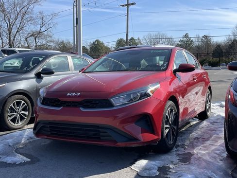 Certified 2024 Kia Forte LXS image 3