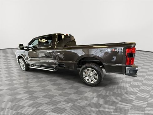 Used 2024 Ford F250 Lariat w/ Chrome Package image 2