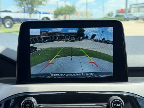 Used 2022 Ford Escape SE w/ SE Sport Appearance Package FWD image 16