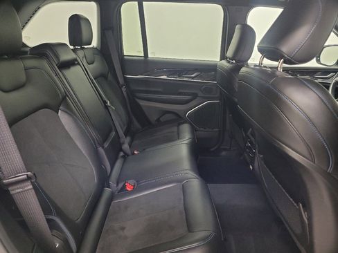 Used 2022 Jeep Grand Cherokee Trailhawk image 19