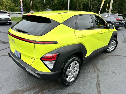 Used 2024 Hyundai Kona SE image 6