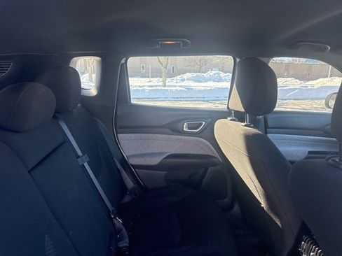 Used 2024 Jeep Compass Sport image 12