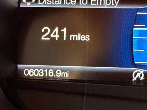 Used 2019 Ford Edge SEL w/ Equipment Group 201A image 21