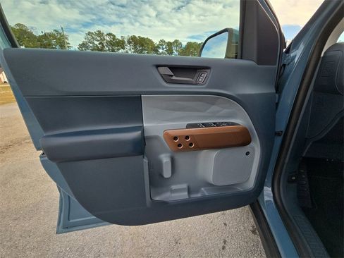 Used 2022 Ford Maverick Lariat w/ Lariat Luxury Package image 23