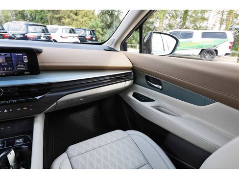 Used 2025 Nissan Murano Platinum w/ Cargo Package image 8