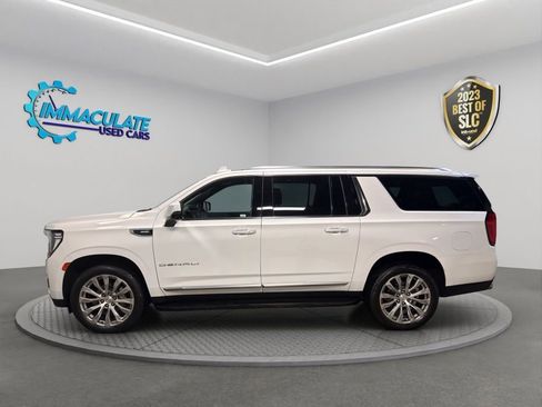 Used 2022 GMC Yukon XL Denali image 2