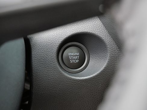 Used 2025 Toyota Corolla Cross XLE w/ Convenience Package AWD/4WD image 30