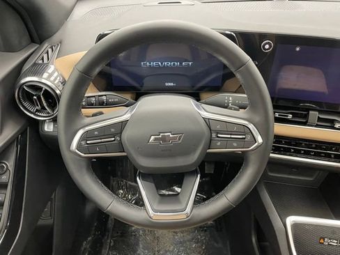 New 2025 Chevrolet Equinox ACTIV w/ Safety and Technology Package image 9