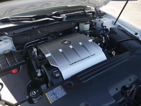 Used 2011 Cadillac DTS Premium FWD image 9
