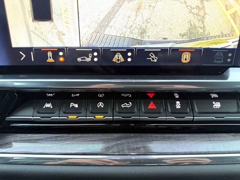 Used 2024 Chevrolet Silverado 1500 LTZ w/ LTZ Convenience Package II image 16