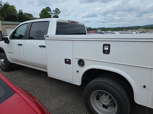 Used 2024 Chevrolet Silverado 3500 W/T w/ WT Fleet Convenience Package AWD/4WD image 9