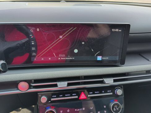 Certified 2025 Hyundai Santa Cruz Limited image 17