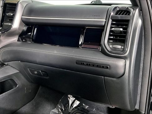 Used 2025 RAM 1500 Limited AWD/4WD image 16