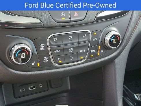 Used 2023 Chevrolet Equinox RS AWD/4WD image 17