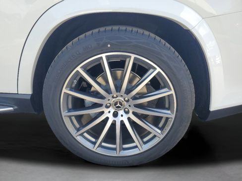 Certified 2026 Mercedes-Benz GLS 580 4MATIC image 36