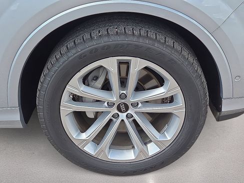 Used 2025 Audi Q7 3.0T Premium Plus AWD/4WD image 11