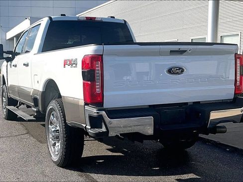 Used 2023 Ford F250 Lariat w/ Lariat Ultimate Package AWD/4WD image 3