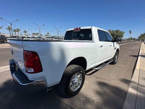 Used 2018 RAM 2500 SLT AWD/4WD image 5