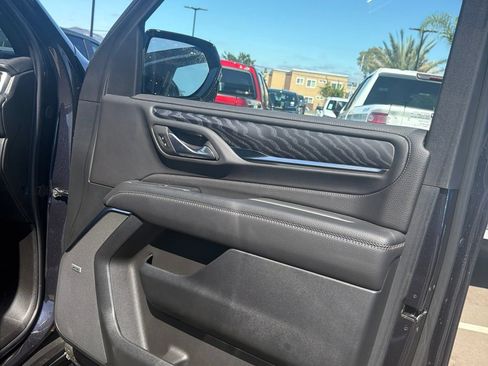 Used 2024 GMC Yukon Denali w/ Denali Reserve Package AWD/4WD image 12