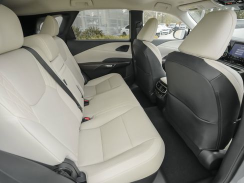 Used 2024 Lexus RX 350 FWD w/ Technology Package image 37