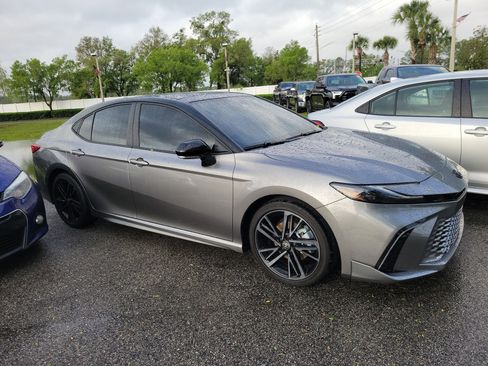 Used 2026 Toyota Camry XSE image 7