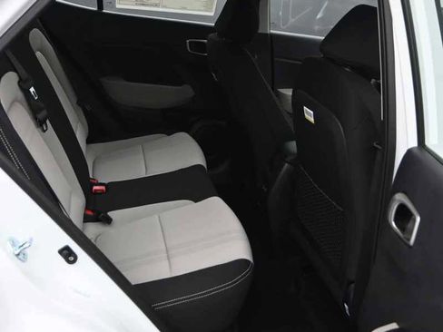 New 2026 Hyundai Venue SEL FWD image 12