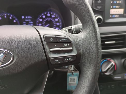 Certified 2021 Hyundai Kona SE FWD image 19