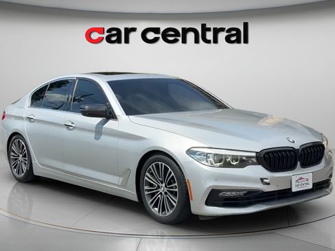 Used 2017 BMW 530i xDrive AWD/4WD image 8