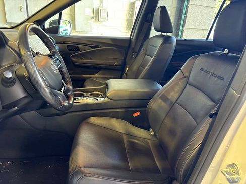 Used 2024 Honda Passport Black Edition image 12