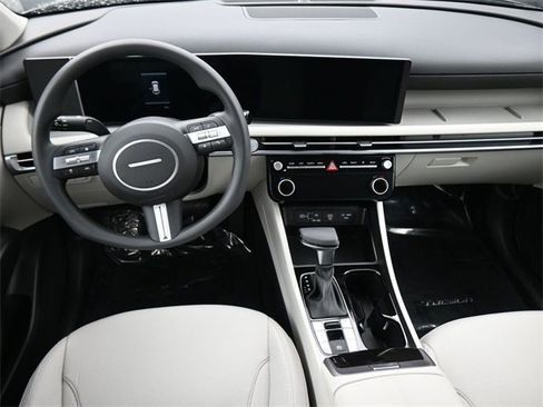 New 2026 Hyundai Tucson SEL image 13