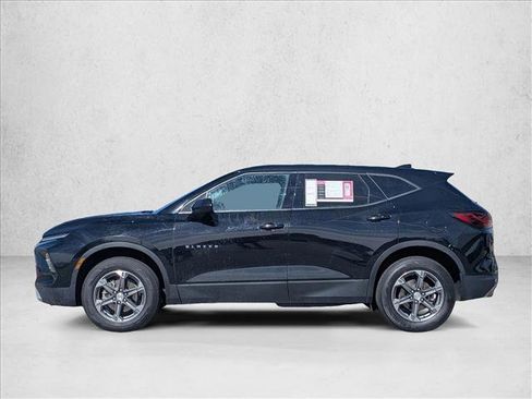 Used 2023 Chevrolet Blazer LT image 9