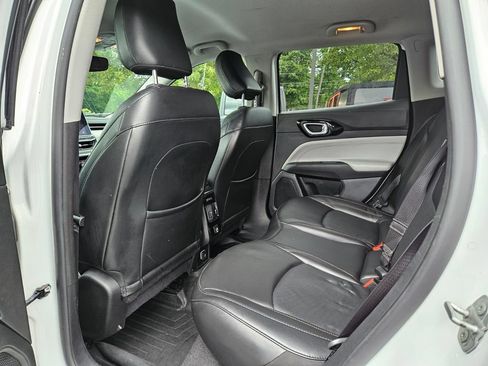 Used 2022 Jeep Compass Limited AWD/4WD image 16