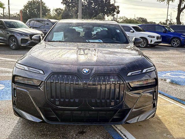 Certified 2023 BMW i7 xDrive60 AWD/4WD image 8