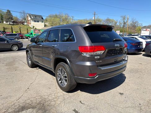Used 2017 Jeep Grand Cherokee Limited image 7