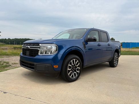 Used 2024 Ford Maverick Lariat FWD image 1