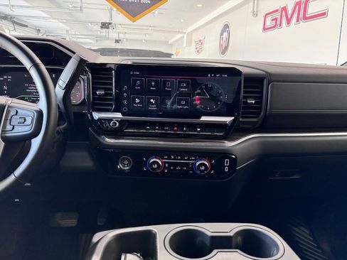 Certified 2024 GMC Sierra 1500 Elevation image 16