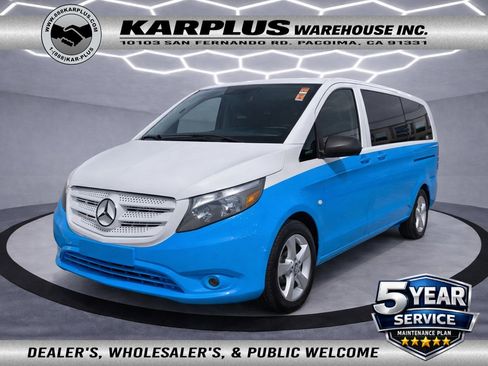 Used 2016 Mercedes-Benz Metris Passenger image 1