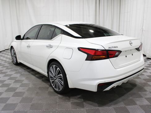Used 2025 Nissan Altima 2.5 SL image 35