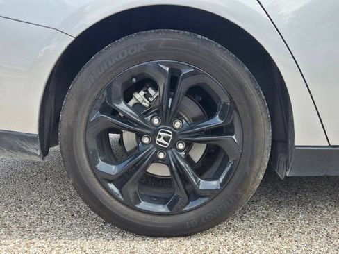 Used 2025 Honda Accord SE image 32