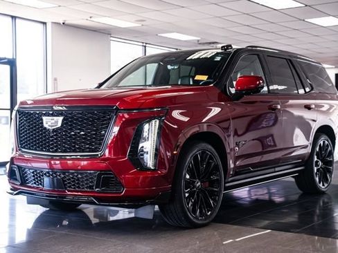 Used 2025 Cadillac Escalade V w/ LPO, ONYX Package AWD/4WD image 4