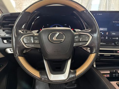 Used 2024 Lexus RX 350 350 Luxury w/ Convenience Package image 17