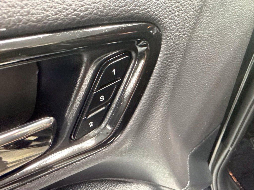 Used 2024 Dodge Durango GT AWD/4WD image 17