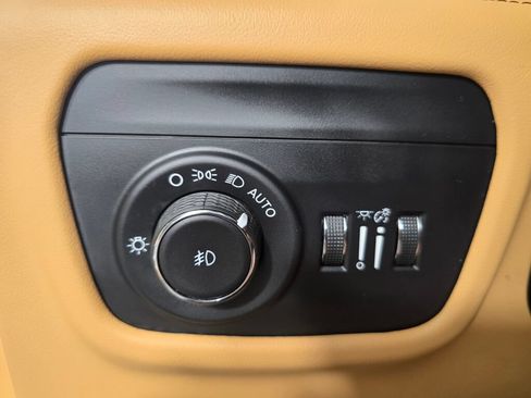 Used 2023 Jeep Grand Cherokee L Summit AWD/4WD image 24